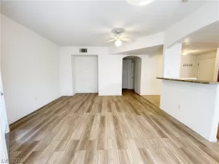 Photo #2: 2599613 Listing 