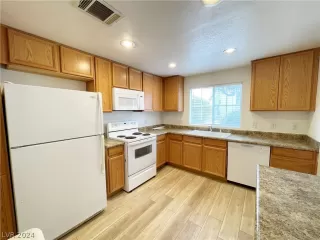 Photo #6: 2599613 Listing 