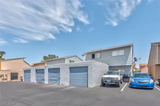 Photo #1: 2599616 Listing 