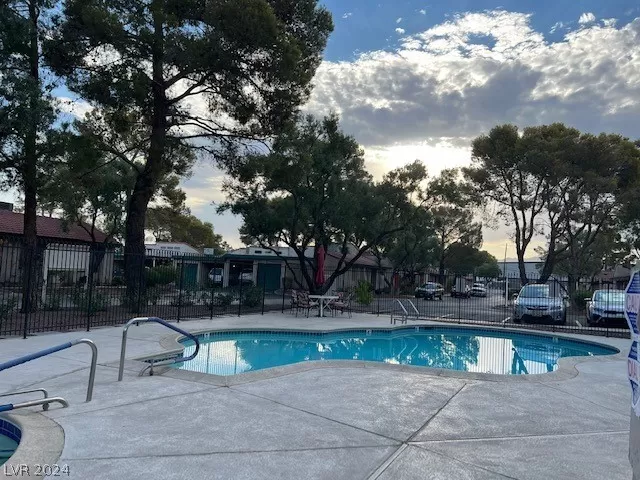 MLS: 2599625 Condo For Sale
