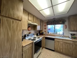 Photo #4: 2599625 Listing
