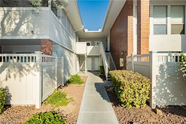 MLS: 2599641 Condo For Sale