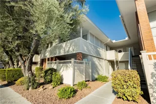 Photo #1: 2599641 Listing 