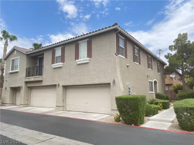 MLS: 2599645 Condo For Sale