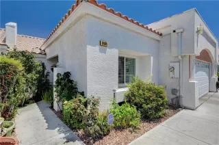 Photo #2: 2599657 Listing