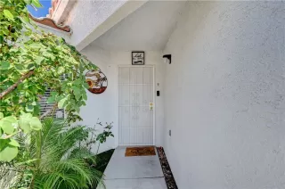 Photo #3: 2599657 Listing