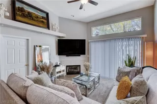 Photo #6: 2599657 Listing