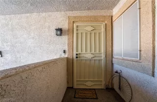 Photo #2: 2599663 Listing