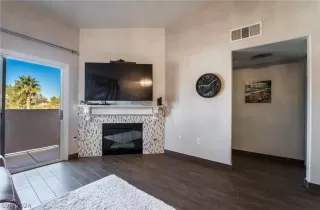 Photo #4: 2599663 Listing