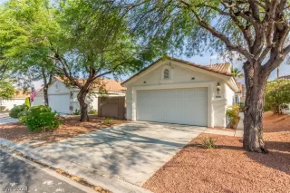 Photo #1: 2599686 Listing 