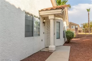 Photo #3: 2599686 Listing 