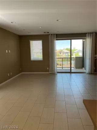 Photo #3: 2599689 Listing 