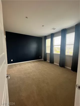 Photo #6: 2599689 Listing 