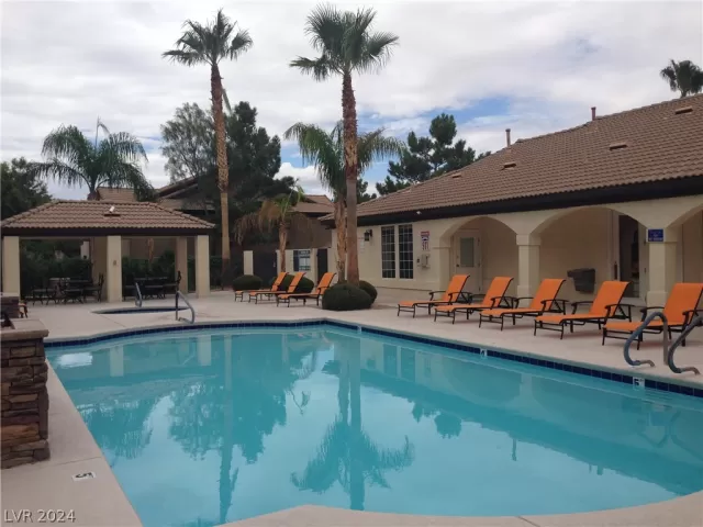 MLS: 2599696 Condo For Sale