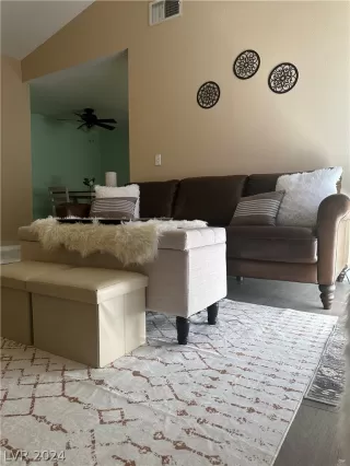 Photo #6: 2599696 Listing 