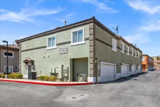 Photo #1: 2599703 Listing 