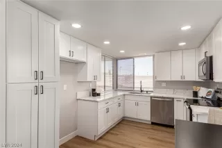 Photo #6: 2599715 Listing 