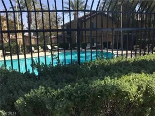 Photo #3: 2599733 Listing 