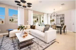 Photo #2: 2599746 Listing