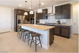 Photo #4: 2599746 Listing