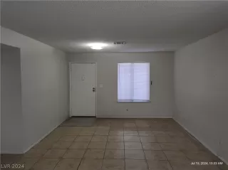 Photo #2: 2599758 Listing 