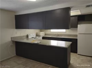 Photo #4: 2599758 Listing 