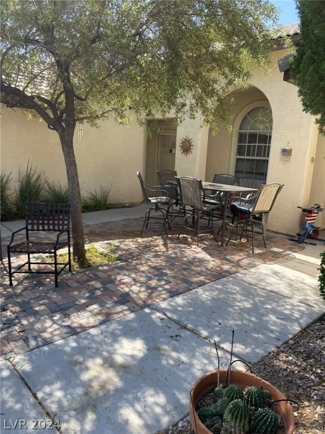 MLS: 2599765 Condo For Sale