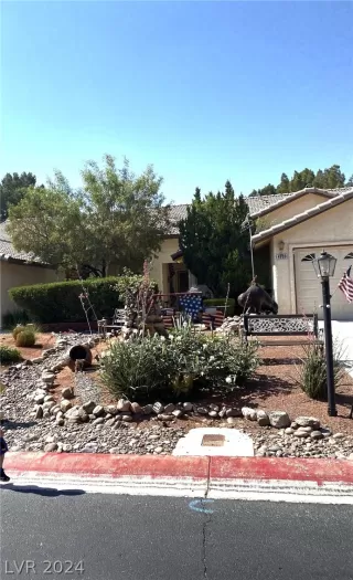 Photo #1: 2599765 Listing 