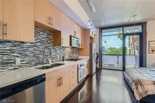 Photo #3: 2599791 Listing 