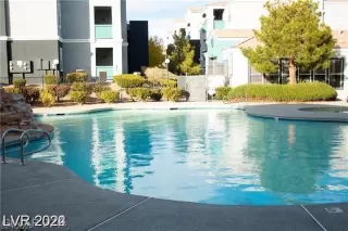 Photo #2: 2599814 Listing 