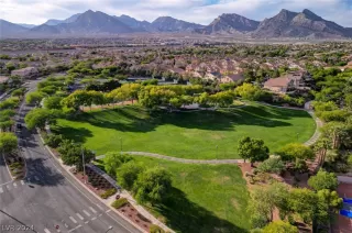 Photo #6: 2599817 Listing