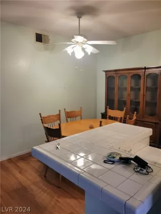 Photo #4: 2599868 Listing