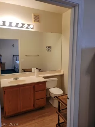 Photo #5: 2599868 Listing