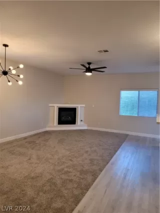 Photo #3: 2599899 Listing