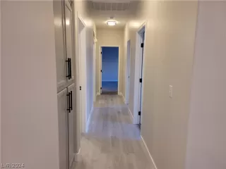 Photo #6: 2599899 Listing