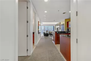 Photo #5: 2599911 Listing