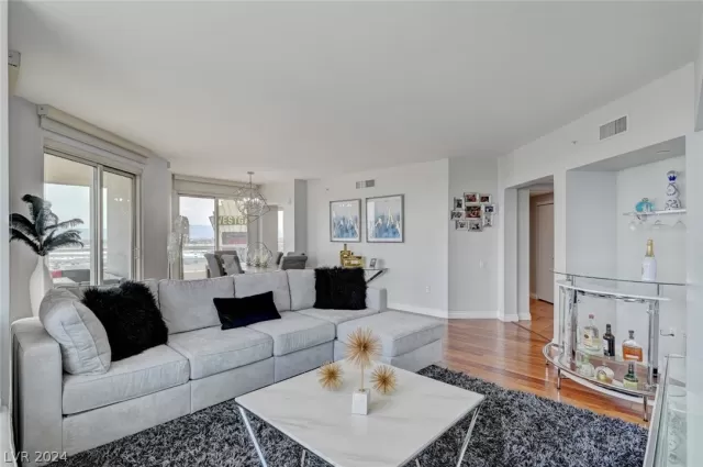 MLS: 2599916 Condo For Sale