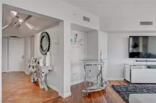 Photo #3: 2599916 Listing 