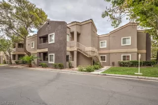 Photo #1: 2599921 Listing