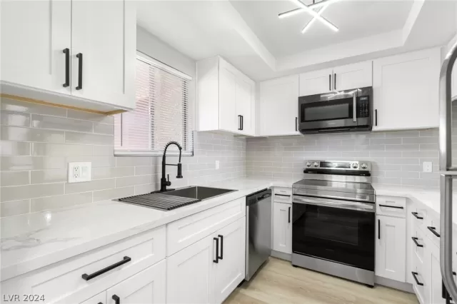 MLS: 2599966 Condo For Sale