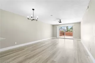 Photo #5: 2599966 Listing