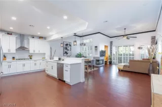 Photo #2: 2599969 Listing 