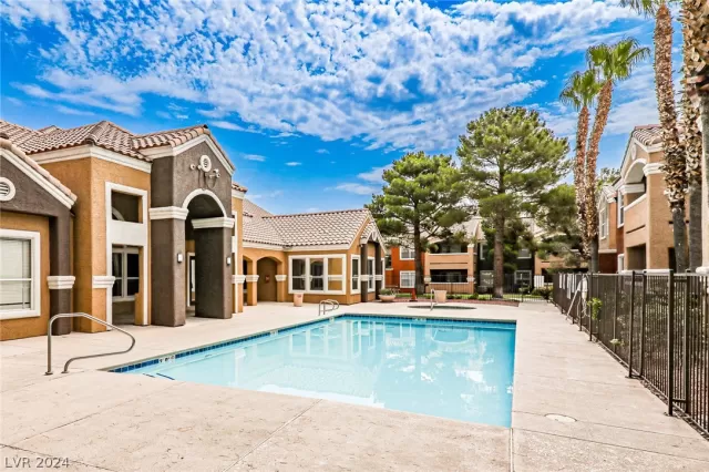 MLS: 2599991 Condo For Sale