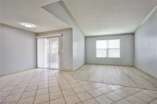 Photo #2: 2599991 Listing 