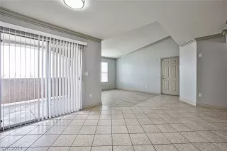 Photo #5: 2599991 Listing 