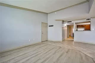 Photo #6: 2599991 Listing 