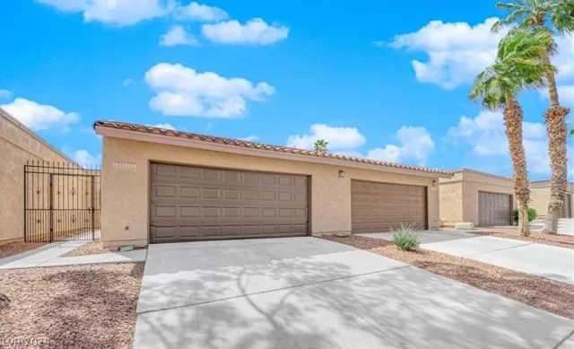 MLS: 2600008 Condo For Sale