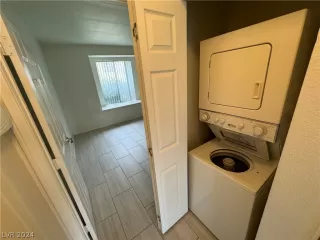 Photo #6: 2600025 Listing 