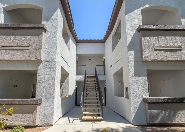 MLS: 2600029 Condo For Sale