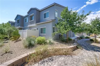 Photo #2: 2600041 Listing